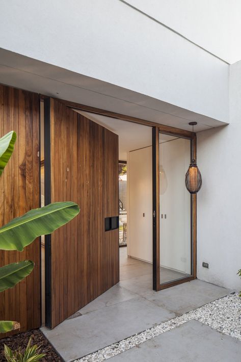 Modern Entrance Door, Modern Entrance, Casa Country, Aesthetic Luxury, Entrance Door Design, Boy Aesthetic, Entrance Design, Casa Exterior, Front Door Design