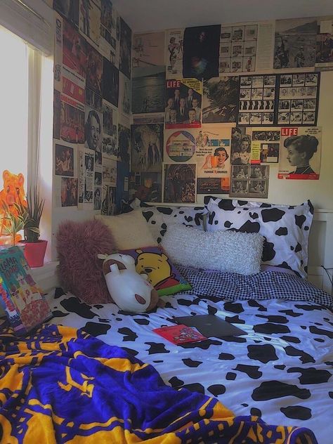 Indie Bedroom, Chill Room, Retro Room, Dekorasi Kamar Tidur, Indie Room Decor, Grunge Room, Indie Room, Cute Room Ideas, Pretty Room