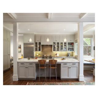 Kitchen Island Support Post, Column Design Ideas, Half Wall Kitchen, Half Wall Ideas, White Traditional Kitchen, Kitchen Island With Storage, Island With Storage, Ceramic Tile Backsplash, Support Post