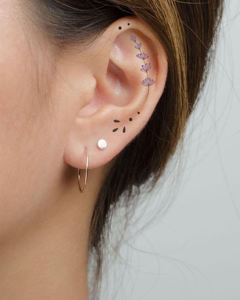 31 Beautiful Ear Tattoos That Are Better Than Piercings | Parenting Questions | Mamas Uncut Ear Tattoos Women, Inner Ear Tattoo, Behind Ear Tattoos, Ear Tattoos, Inspiration Tattoos, Tiny Tattoo, Dainty Tattoos, Piercing Tattoo, Mini Tattoos