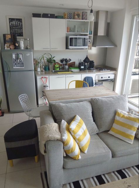 Studio Apartment Living, Small Apartment Interior, First Apartment Decorating, Deco Studio, Decor Studio, Small Apartment Living Room, Small Apartment Decorating, Small Apartment Living, Small Room Design