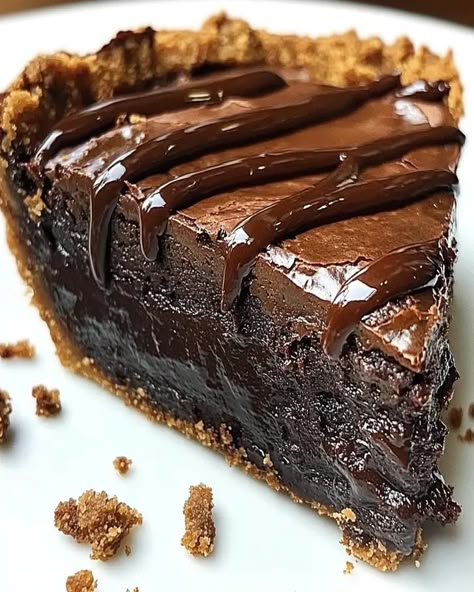 Gooey Brownie Pie, Best Chocolate Pie Recipe, Easy Chocolate Pie Recipe, Fudge Brownie Pie, Brownie Pie Recipe, Fall Pies Recipes, Homemade Chocolate Pie, Chocolate Fudge Pie, Easy Chocolate Pie