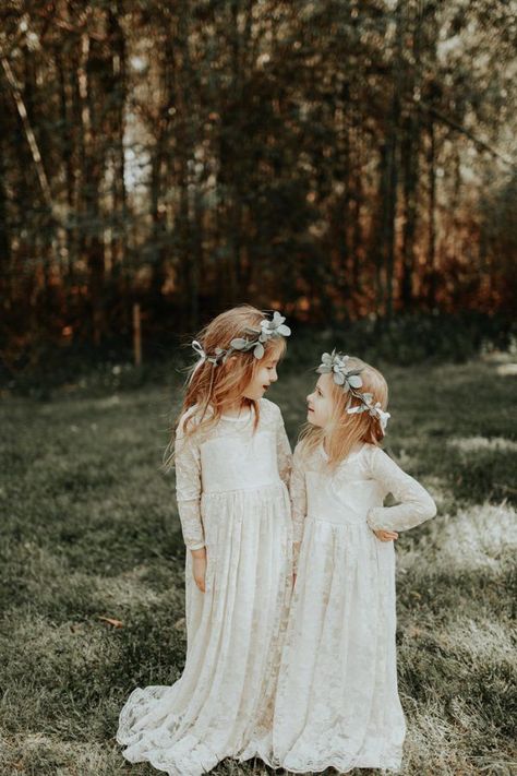 46 Flower Girls To Make Your Heart Skip A Beat #flowergirlfashion #kidsinweddings #flowergirldresses Long Flower Girl Dresses, Boho Flower Girl, Rustic Flower Girls, Cheap Flower Girl Dresses, Vintage Girls Dresses, Cheap Flowers, White Flower Girl Dresses, Country Dresses, Flower Girl Dress Lace