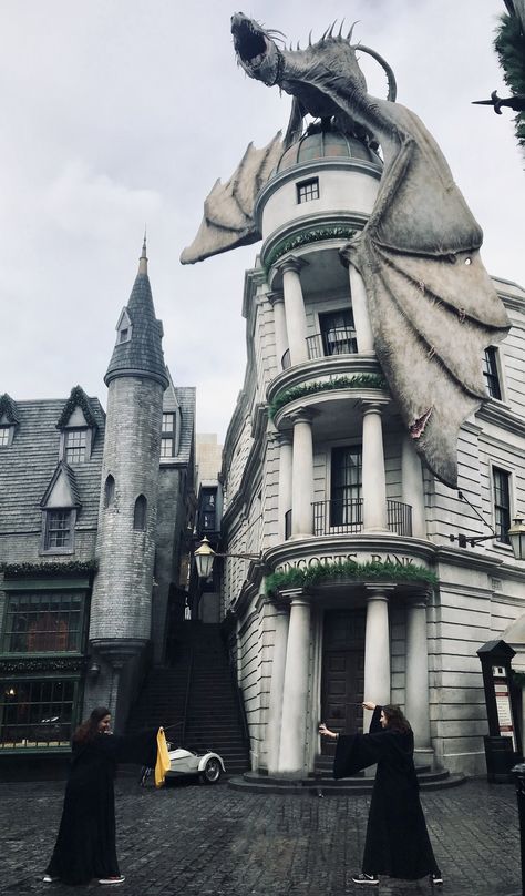 The Wizarding World of Harry Potter Gringotts Bank Photography Grindylow Harry Potter, Harry Potter Hippogriff, Harry Potter Gringotts, Bank Photography, Harry Potter Gringotts Bank, Gringotts Bank Vault, Gringotts Bank, The Wizarding World Of Harry Potter, Cathedral Architecture