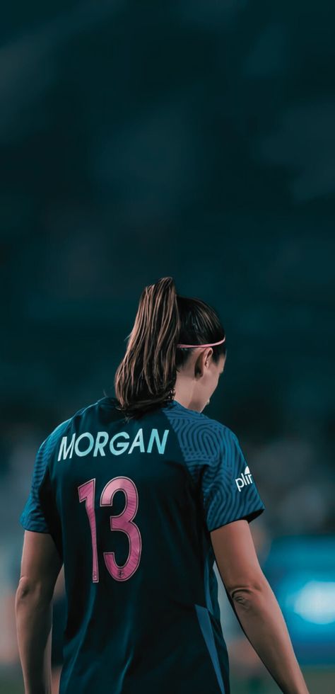 Football Women Wallpaper, Alex Morgan Wallpaper, Hd Football Wallpaper, Soccer Hairstyles, Country Trucks, Alex Morgan Soccer, Alex Morgan, Soccer Boots, Soccer Girl