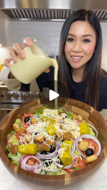 My Nguyen on Instagram: "Save my recipe for copycat Olive Garden Salad! The salad dressing ingredients are 2/3 cup olive oil, 1/3 cup vinegar, 1/4 water, 1 packet of zesty Italian seasoning, 2 ounces of parmesan cheese, 1 tbsp of dijon mustard, 1 tsp of garlic powder, 1 tbsp of sugar and 2 tbsp of mayo. For the salad you need romaine lettuce, tomatoes, red onions, black olives, peperoncini’s, croutons and parmesan cheese. #olivegarden #olivegardensalad #olivegardencopycat #saladrecipes #saladideas #dinnerideas #recipevideo" Cold Lettuce Salad Recipes, Red Onion Salad Recipes, Light Italian Salad, Mascarpone Salad Dressing, Famous Restaurant Salads, Salad Dressing Recipes Videos, Italian Antipasto Salad Recipes, Antipasto Salad With Lettuce, East Side Marios Salad Dressing