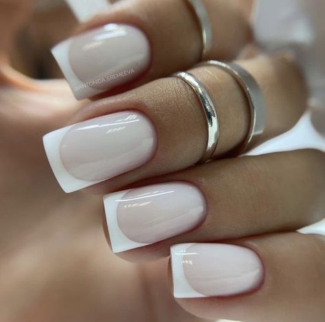 French Winter Nail 2023 - 2024 21 Ideas: Chic and Cozy Nail Trends - women-club.online French Nail Trends, Winter Nail 2023, Winter Nail Ideas, Nail 2023, White Elegance, Manicure Gel, Simple Gel Nails, French Tip Acrylic Nails, French Nail Designs