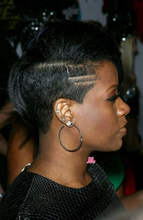 Fantasia Short Hairstyles, Fantasia Hairstyles, Easy Short Hairstyles, Short Hairstyles For Black Women, Shaved Side, Shaved Side Hairstyles, Short Black Hair, Cut Life, Haute Hair