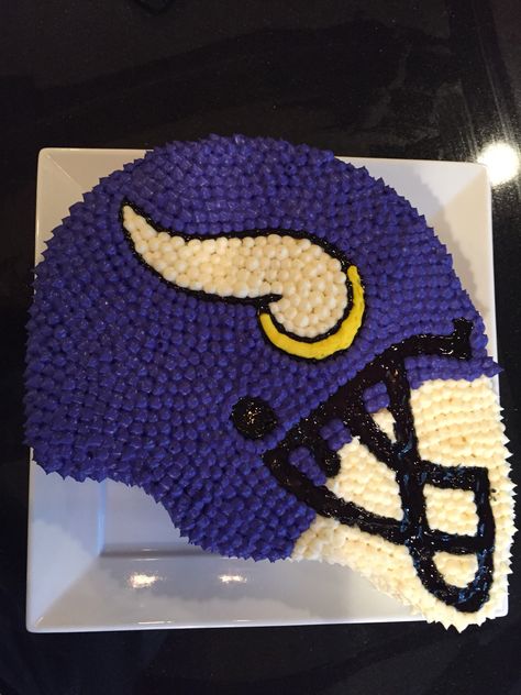 Minnesota Vikings Birthday cake.  Carrot cake with cream cheese frosting, was a hit! Minnesota Vikings Cupcakes, Minnesota Vikings Cake Ideas, Mn Vikings Cake, Vikings Football Cake, Vikings Birthday Cake, Minnesota Vikings Cake, Vikings Cake, Football Vikings, Viking Birthday