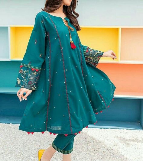 Lawn Frock Design, Beautiful Frock Design, Short Frocks, Simple Frock Design, Short Frock, Girls Dresses Sewing, Latest Dress Design, Beautiful Casual Dresses, Frock For Women