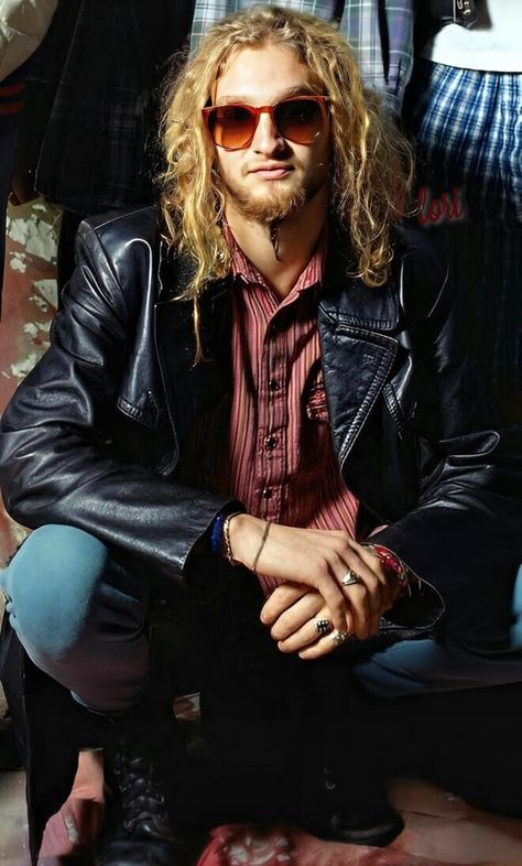 Layne Staley Style, Mad Season, Layne Staley, Grunge Guys, Glam Metal, Julianne Hough, Saved Pins, Alice In Chains, Patchwork Jacket