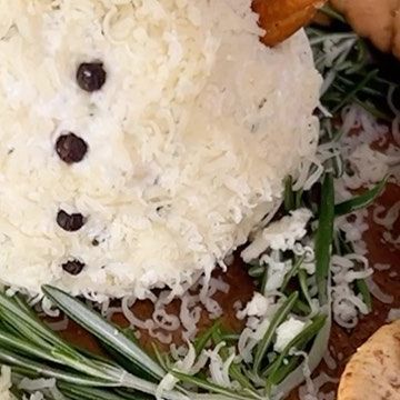 Chelsea Zutavern on Instagram: "Happy December 1st!☃️ This Boursin Snowman is probably the cutest thing I’ve made in a long time! It’s so easy and can be served by itself with crackers or added to a charcuterie board. You will need: Two 5.2 oz Boursin Cheeses Peppercorns (eyes, mouth, and buttons) Carrot (just a little slice for the nose) Mozzarella cheese finely shredded Pretzels (arms) Rosemary for garnish . The bottom of the snowman is 1.5 boxes of the Boursin. The top is half of a box. After you form the balls, place in the refrigerator to chill for about 15 minutes. Then roll in shredded mozzarella. Stack and add eyes, nose, mouth and buttons.❤️☃️ . . #snowmancheeseball #boursin #bousincheese #charcuterie #holidayappetizers #holidayfood #christmasappetizers #snowman #holidayrecipes Boursin Snowman, Boursin Christmas Tree, Boursin Christmas Tree Appetizer, Boursin Bacon Crackers, Borsine Cheese Appetizer Recipes, Snowman Cheeseball, Christmas Appetizer, Christmas Feast, Boursin Cheese