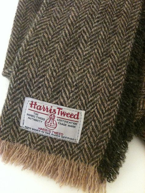 Harris Tweed Scarf. British Country Style, Tweed Scarf, Tweed Fashion, Tweed Run, Bohemian Style Men, Tweed Men, Harris Tweed Fabric, Tweed Sport Coat, Country Attire