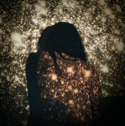 Love is in the stars - using a constellations projecto. Nice idea! The Wombats, Image Film, Photographie Portrait Inspiration, Pics Art, Photography Inspo, After Dark, Dark Hair, Projector, Fairy Tale