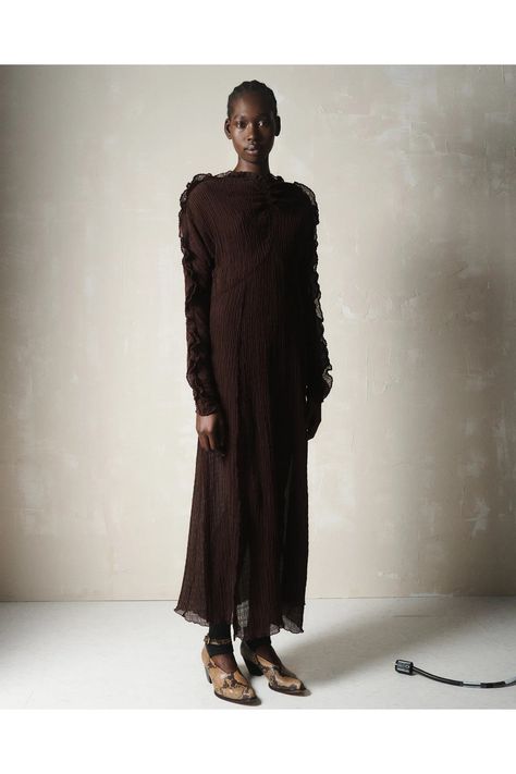 Rachel Comey Fall 2024 Ready-to-Wear Fashion Show | Vogue Lookbook Photography, Party Pants, Fall Winter 2024, Flower Print Dress, Rachel Comey, Trend Forecasting, Winter 2024, Fall 2024, Waxed Cotton