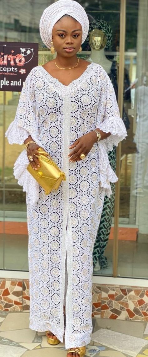 Lace Styles For Women Gown, Buobuo Lace Gown, White Lace Bubu Styles For Women, Latest Lace Boubou Styles For Women, Akwa Ocha Styles, Trendy Boubou Styles, Boubou Lace Styles For Women, African Bubu Styles, White Bubu Gown Styles Lace