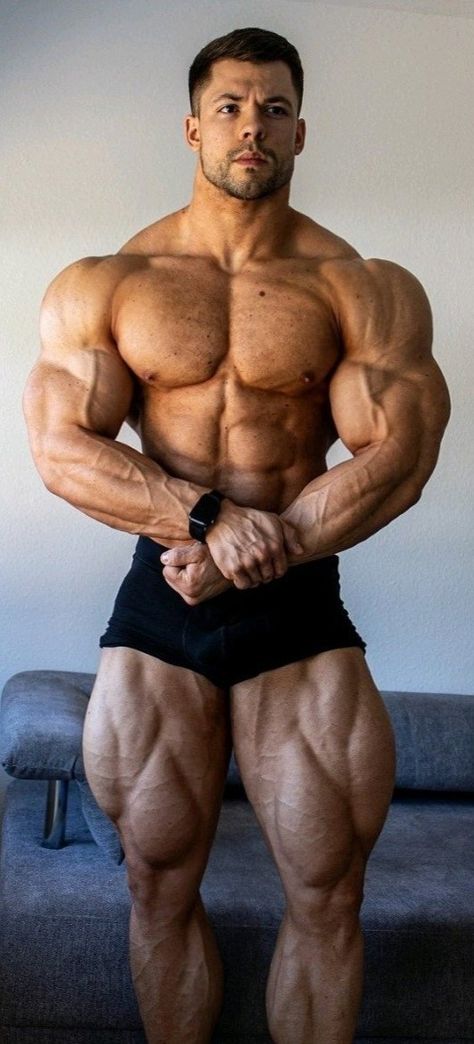 Big Muscle Men, Andrew Huberman, Go Big Or Go Home, Ripped Body, Muscle Hunk, Beach Friends, Strong Muscles, Fitness Inspiration Body, Big Muscles