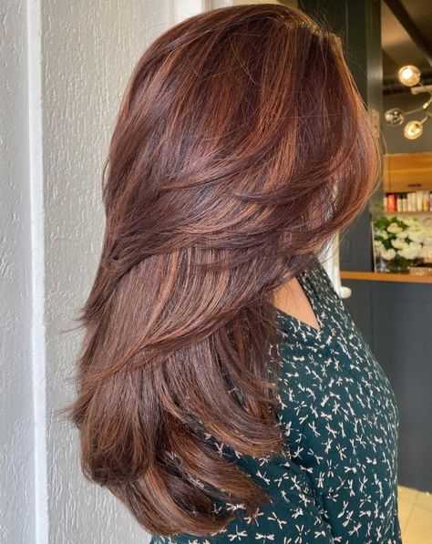 Hairstyle Ideas For Long Hair, Neck Length Hair, Layered Thick Hair, Ideas For Long Hair, Layered Haircuts For Women, Golden Highlights, Medium Layered Haircuts, Layered Cut, Hairstyles For Layered Hair