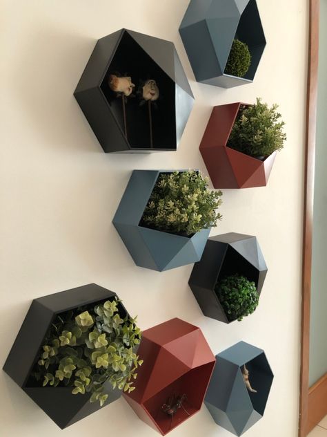 3d Printer Wall Art, Hexagonal Shelves, Hexagon Shelf, Functional Home Decor, Brick Projects, Wall Planters Indoor, Wall Tiles Design, Painted Pots Diy, Hexagon Shelves