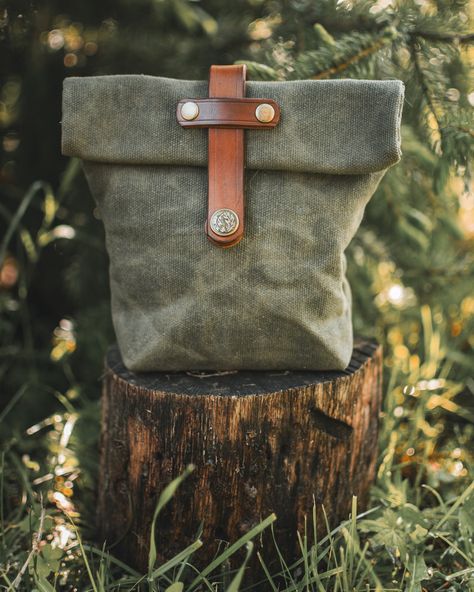 New Simple Waxed Canvas Belt Pouch. #TheWildBuckOutdoors #Bushcraft #BushcraftGear #BushcraftTools #Bushcrafting #BushcraftLife #BushcraftCommunity #Bushcrafter #Camping #CampingLife #CampingGear #CampingFire #PrepperGear #Prepper #SurvivalGear #Survivalist #SurvivalTools #Outdoors #OutdoorsLife #Outdoorsy #GetOutDoors #Adventure #BackpackingGear Bushcraft Pouch, Canvas Belt, Belt Pouch, Waxed Canvas, Bushcraft, Pouch, Camping, Canvas, Quick Saves