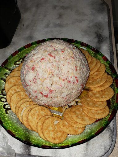 Crab Cheese Ball Recipes, Crab Ball, Crab Balls Recipe, Cream Cheese Balls Recipe, Seafood Salad Pasta, Recipe With Cream Cheese, Cream Cheese Ball, Cheese Ball Recipe, Ball Recipes