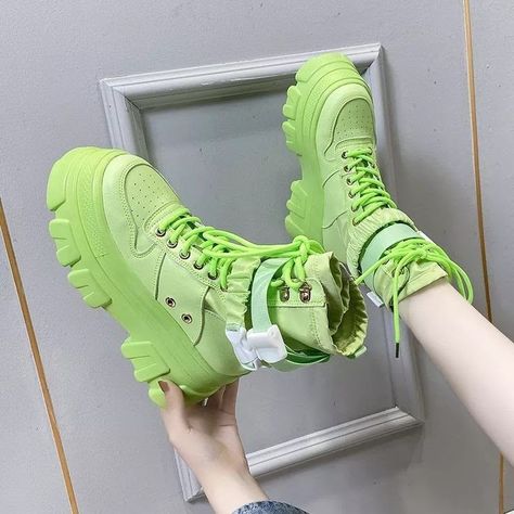 Nike Mens Shoes, Slippers Heels, Lady Luxury, Cute Shoes Heels, Kawaii Shoes, Shoes Gucci, Funky Shoes, Aesthetic Shoes, Gucci Men Shoes