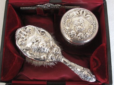 Antique Sterling Silver " Cupid and Psyche " 1903 Vanity Set in Original Box Art Deco Vanity, Cupid And Psyche, Vintage Vanity, Beautiful Bedrooms, Beauty Box, Beauty Items, Best Deal, Vanity Set, Daily Deals