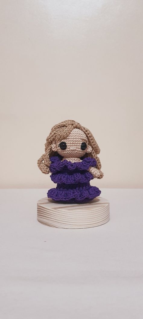 amigurumi doll inspired by a photo in the album art for Speak Now Taylor's Version depicting Taylor Swift in a purple frock Taylor Swift Dress, Purple Gown, Purple Gowns, Taylor Swift Speak Now, Speak Now, The Doll, The Album, Amigurumi Doll, Album Art