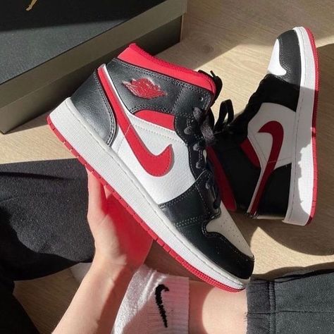 Air Jordan 1 Gym Red,Air Jordan 1 Outfit Gym Red,Gym Red Jordan 1 Red,Air Jorda 1 Black Toe Black Gym Red Jordan 1, Air Jodan1, Jordan 1 Red And Black, Air Jordan 1 Gym Red, Nick Shoes, Jordan 1 Gym Red, Sepatu Air Jordan, Girls Shoes Teenage, Black And White Jordans