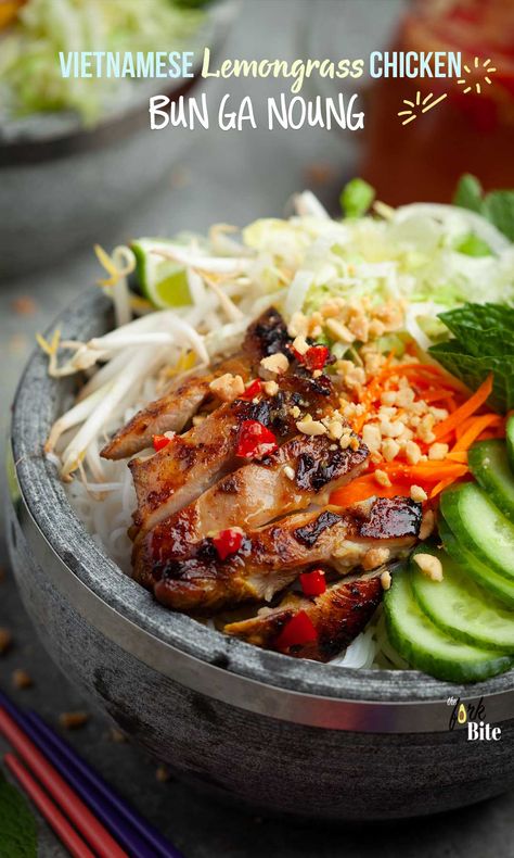 Bun Ga Nuong, Lemongrass Vermicelli Bowl, Bun Bowls Vietnamese Noodle, Lemon Grass Chicken Vermicelli Bowl, Bun Vietnamese Recipe, Lemongrass Chicken Vermicelli Bowl, Vietnamese Bun Recipe, Vietnamese Vermicelli Bowl, Bun Bowl