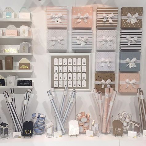 Boutique Store Design, Stationery Display, Stationary Obsession, Gift Shop Interiors, Business Architecture, Flower Shop Decor, Gift Wrapping Station, Flower Shop Design, Wrapping Station