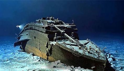 Ghostly images of the Titanic's wreckage, looming massive and upright on the seafloor, continue to compel interest in the tragedy. Rusted and caked in silt, the size and shape of the Titanic remain largely identifiable in the dark water more than 12,500 feet below the surface. Titanic Real, Real Titanic, Titanic Wreck, Titanic Photos, Titanic Facts, Titanic History, Titanic Ship, Bottom Of The Ocean, The Titanic