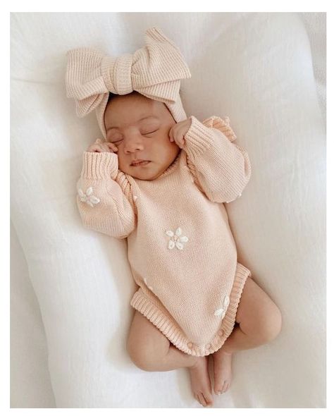 Baby Outfits Girl, Baby Pink Clothes, Baby Clothes Country, Nursery Boho, Newborn Coming Home Outfit, Newborn Bows, Bow Headbands, Double Knot