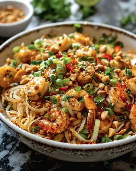 Pad Thai Arugula Pasta, Dessert Pasta, Spring Pasta, Chicken Egg Rolls, Pad Thai Sauce, Pad Thai Recipe, Thai Recipe, Creamy Mushroom Sauce, Lemon Pepper Chicken