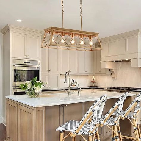 Kitchen Island Square, Chandelier Light Fixtures, Farmhouse Chandelier Lighting, Modern Farmhouse Chandelier, White Oak Kitchen, Bar Dining Table, Kitchen Island Bar, Island Bar, Island Chandelier