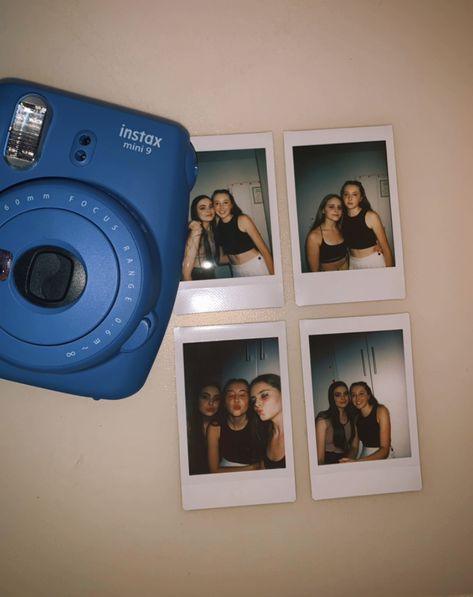 Trio Polaroid Pictures, Polaroid Friends Aesthetic, Polaroid Summer, Best Friend Aesthetic, Aesthetic Polaroid, Friend Aesthetic, Polaroid Pictures, Best Friends Aesthetic, Friends Aesthetic