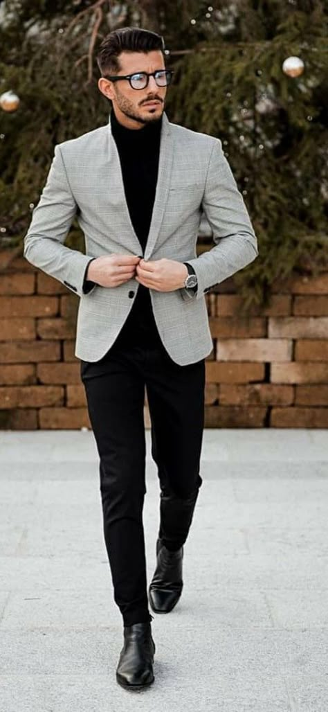 Men Dinner Outfit Night, Grey Blazer Outfit Men, Blazer Outfits For Men, Business Casual Outfits For Men, Black Tshirt Outfit, Grey Coat Outfit, Grey Blazer Outfit, Gentlemen Fashion, Cold Outfit