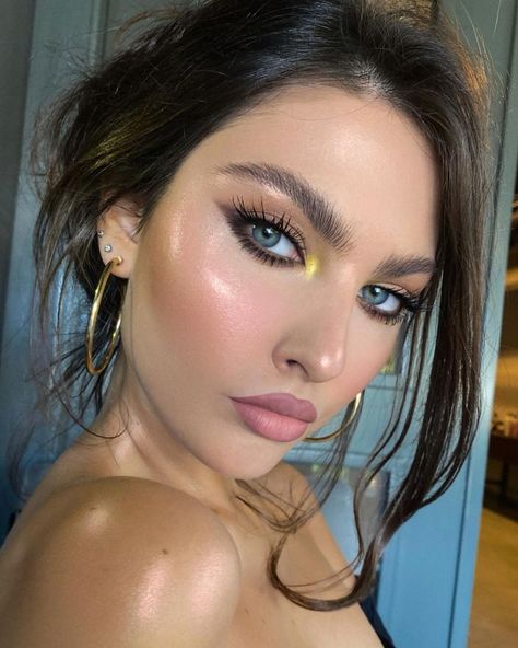 Instagram post by SELLMA KASUMOVIQ • Mar 8, 2022 at 7:06pm UTC Yellow Makeup Looks, Yellow Makeup, Long Shiny Hair, Dope Makeup, Makeup Studio, Kiss Makeup, Fantasy Makeup, Gorgeous Makeup, Shiny Hair