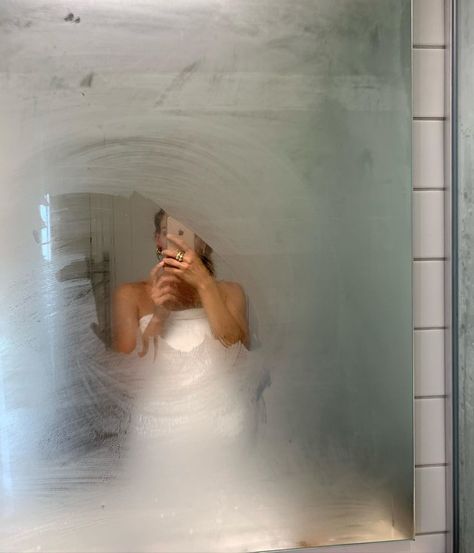 Use cleaner products to get clean. Find out ingredients to avoid in body wash. Shower Routine Aesthetic Photo, Morning Shower Aesthetic, Bath Asthetics, Melanie Harlow, Oleo Seve, Girls In Shower, Shower Care, Kill It With Fire, Ingredients To Avoid