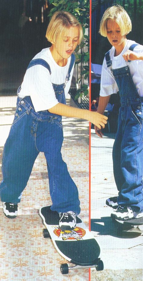 Mens Overalls Outfits 90s, Kids 90s Outfit Ideas Boys, Overalls 2000, Guys In Overalls, Aaron Carter 90s, Kawaii Overalls Boy, Decade Outfits, Boy In Overalls, Hip Hop Style Outfits