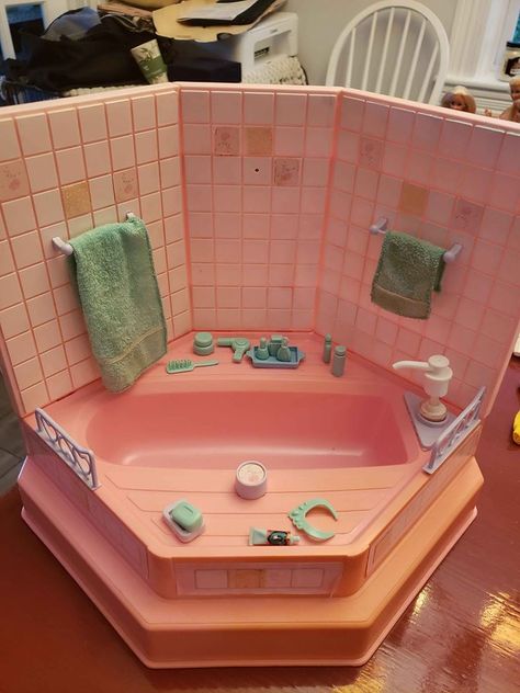 Bathroom Diorama, Barbie Bath, Mini Bathroom, Bazaar Magazine, Bath Set, Barbie Life, Mini House, Vintage Barbie, Kitsch