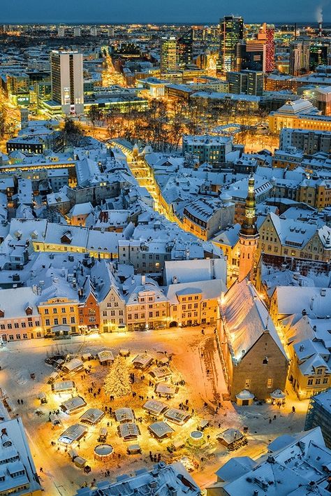 Packing For A Trip, Pinterest Pictures, Christmas Destinations, Christmas In Europe, York Minster, Tivoli Gardens, Christmas Markets Europe, Best Christmas Markets, Old Town Square