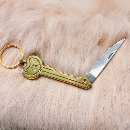 Knife Keychain, Knife Aesthetic, Pretty Knives, Cool Knives, Kitsch, Girly Things, Just In Case, Piercings, Gold Bracelet