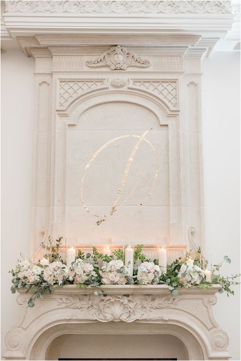 Mantel Decor Wedding, Wedding Flowers Fireplace, Fireplace Flowers Wedding, Fireplace Wedding Flowers, Wedding Mantel Decor, Wedding Fireplace Decor, Mantel Floral Arrangements, Fireplace Florals, Wedding Fireplace Decorations