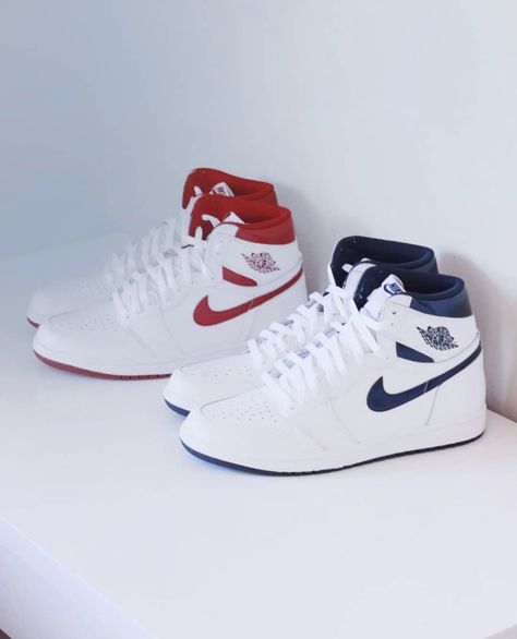 Air Jordan 1 Low White Outfit, Air Jordan 1 Low White, Winter Shoes Boots, Men Fashion 2020, Air Jordan 1 Women, Styling Jordans, Sneakers Outfit Summer, Best Casual Shirts, Sneakers Box