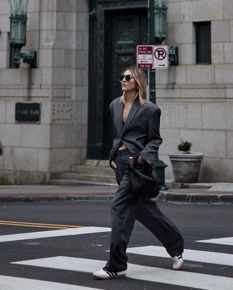 The Frankie Shop on Instagram: "Shades of grey @stepsofstyle rocking our Gelso suit #PFW #FrankieForAll #TheFrankieShop #Frankiegirl" Ukraine Makeup, Eating Spaghetti, Girl Eating, The Frankie Shop, Coffee Girl, Frankie Shop, Rat Race, Oversized Jacket, Oversized Blazer