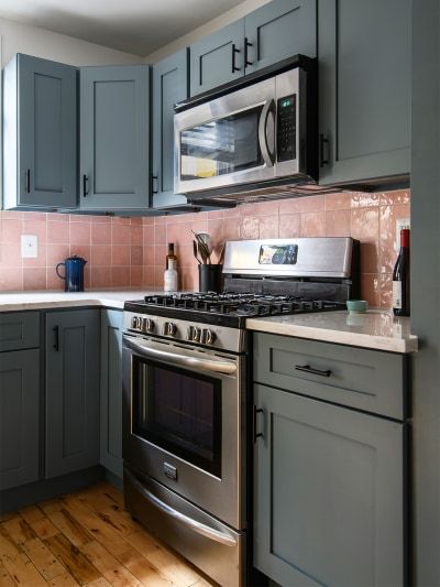 A $10K Kitchen Reno Proving It’s Possible to Work with Dated, Dark Cabinets Oaxaca House, Juniper Ash, Brown Cupboards, Rental Makeover, Kitchen Cabinets Before And After, Night Kitchen, Lake Kitchen, African Quotes, Kitchen 2020