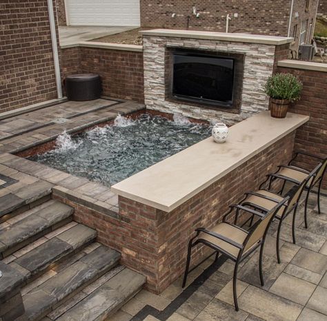 Hot Tub Patio, Outdoor Hot Tub, Hot Tub Backyard, Backyard Remodel, Backyard Pool Designs, Patio Decorating Ideas, Outdoor Decor Backyard, Hot Tub Outdoor, Deck Ideas