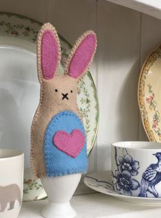 Easter Bunny Egg Cosy 1 – Make Time Together Glass Igloo Hotel, Felt Egg, Egg Cosy, Felt Rabbit, Bunny Egg, Crafts Easter, Easter Bunny Eggs, Blue Embroidery, Running Stitch