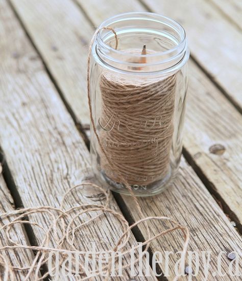 How to Make a DIY Garden Twine Dispenser Mason Jar Garden, Mason Jar Holder, Twine Diy, Diy Rangement, Bird Supplies, Mason Jar Diy, Mason Jar Crafts, Décor Diy, Canning Jars